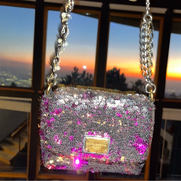 Dolce & Gabbana: Reversible Sequin Beaded Strap Miss Charles Mini Shoulder Bag - Picture 4 of 16